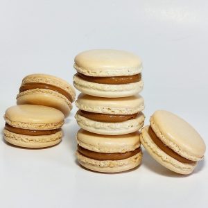 Dulce de Leche Macarons